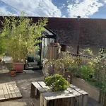 Le Catalpa In The Heart Of A Apartment