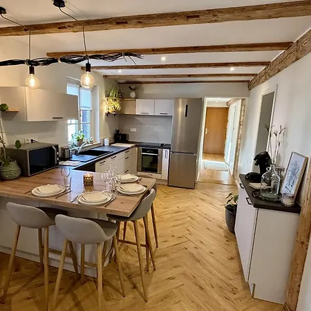 Le Catalpa In The Heart Of A * Mittelhausbergen